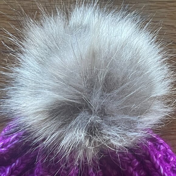 Steve Madden Purple Ribbed Knit Pom Beanie Hat with Faux Fur Top | One Size - Picture 5 of 7